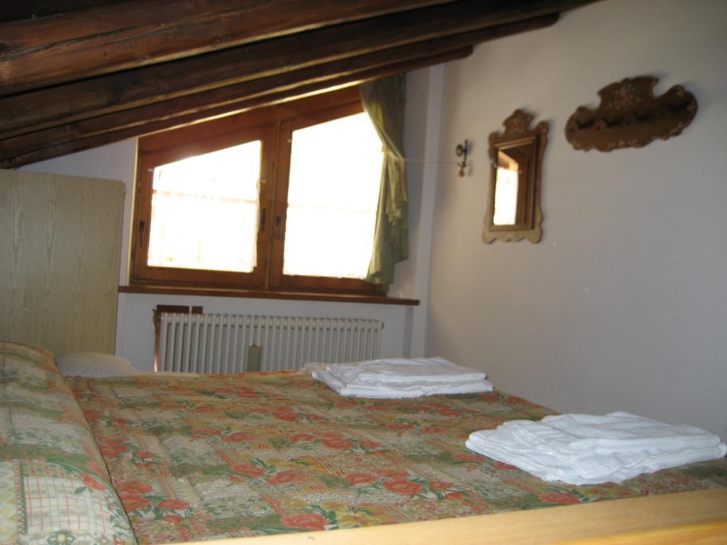 Casa Martini Apartment Mezzana  Room photo